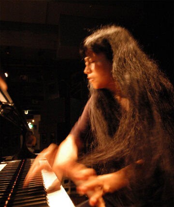 Satoko Fujii © Toru Sasaki